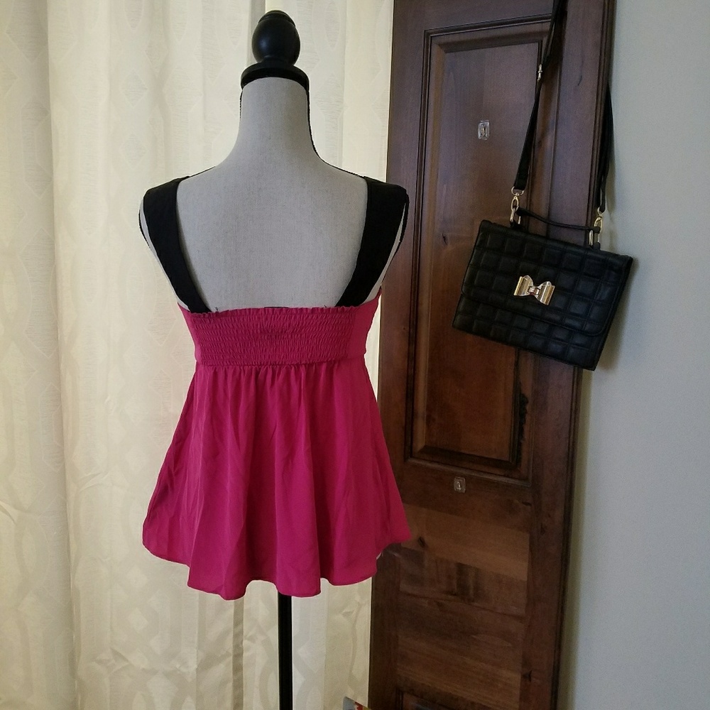 Color Block Top - Picture 3 of 3